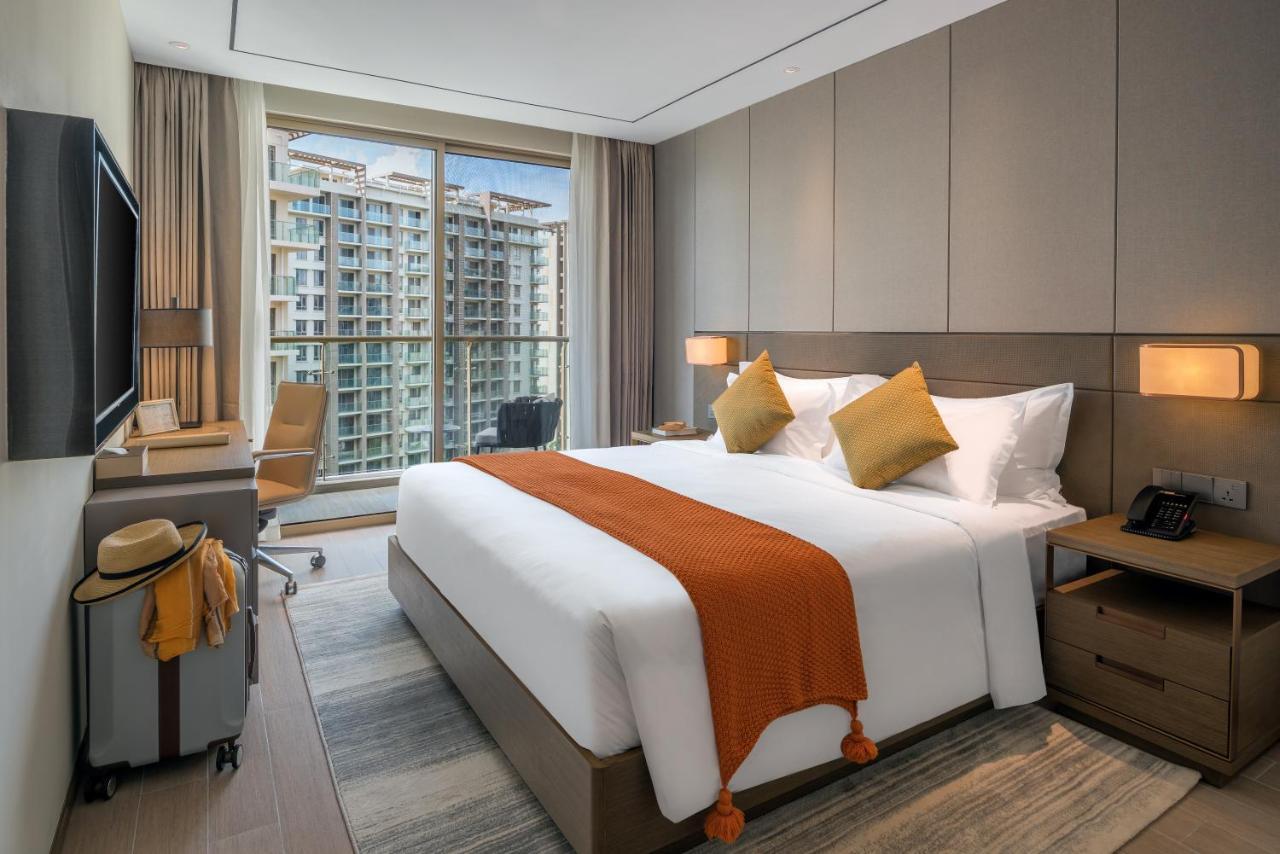 Oakwood Premier Phnom Penh Hotel Exterior photo