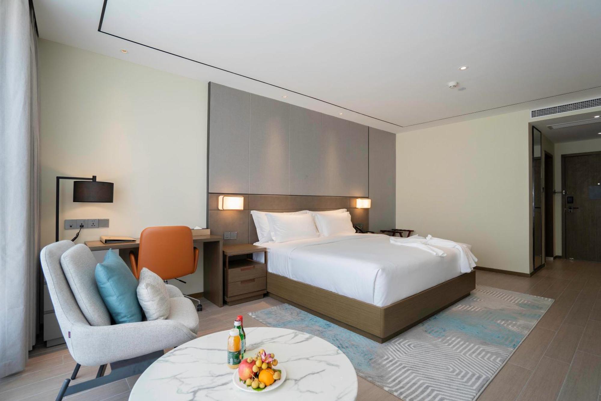 Oakwood Premier Phnom Penh Hotel Exterior photo